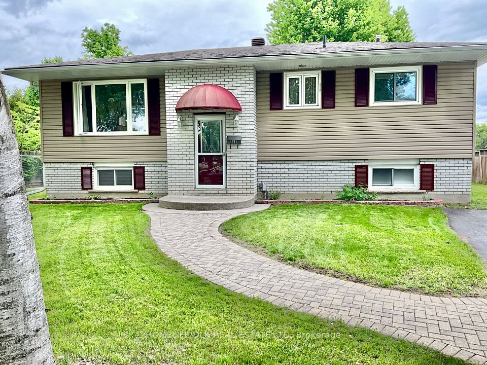 1327 Borden Crescent, Brockville, ON K6V 5X6