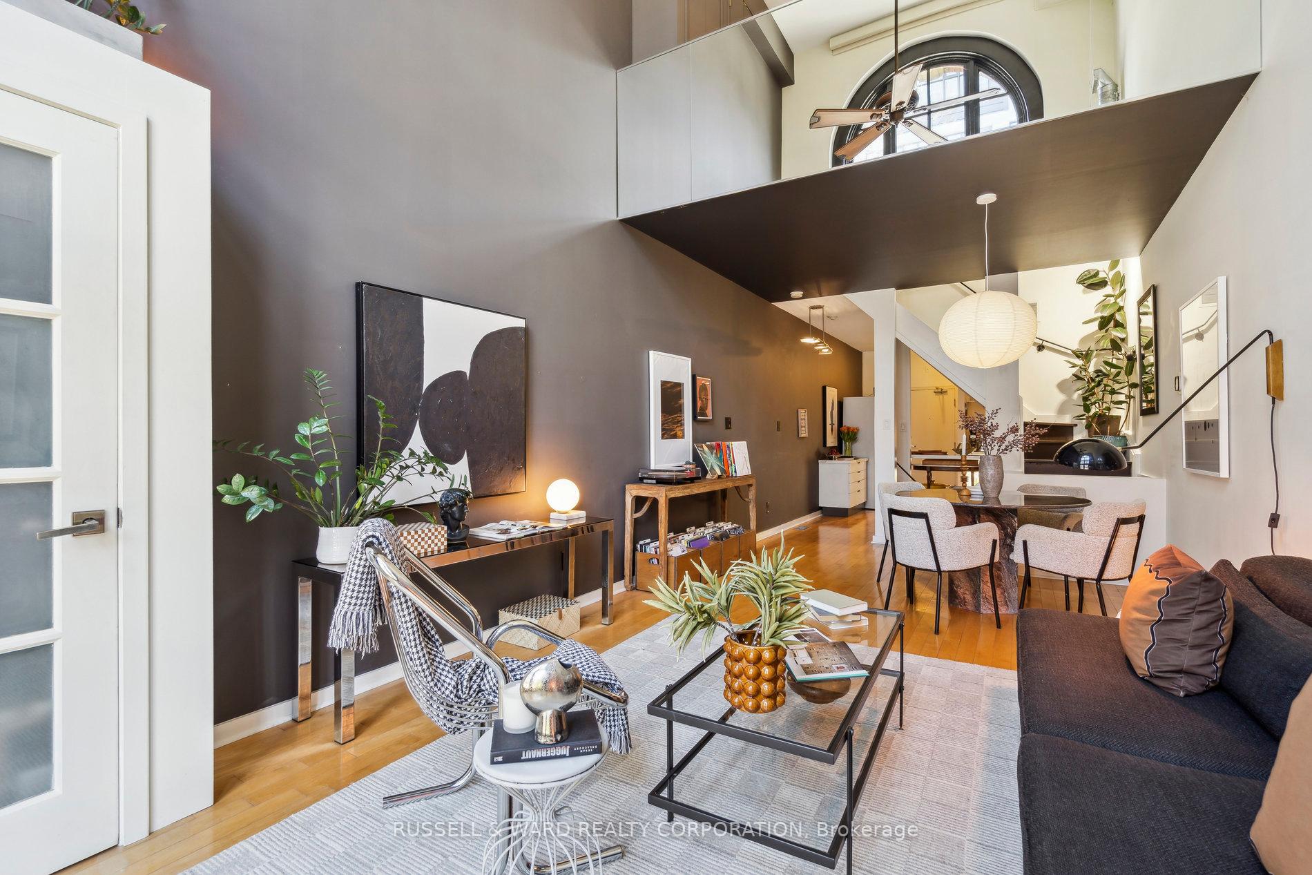 2 Bedrooms Condo at 394 Euclid,  Toronto For sale