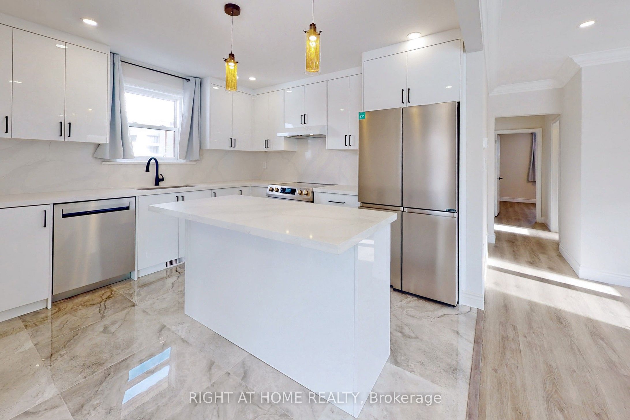 7 Rothwell Road, #Main