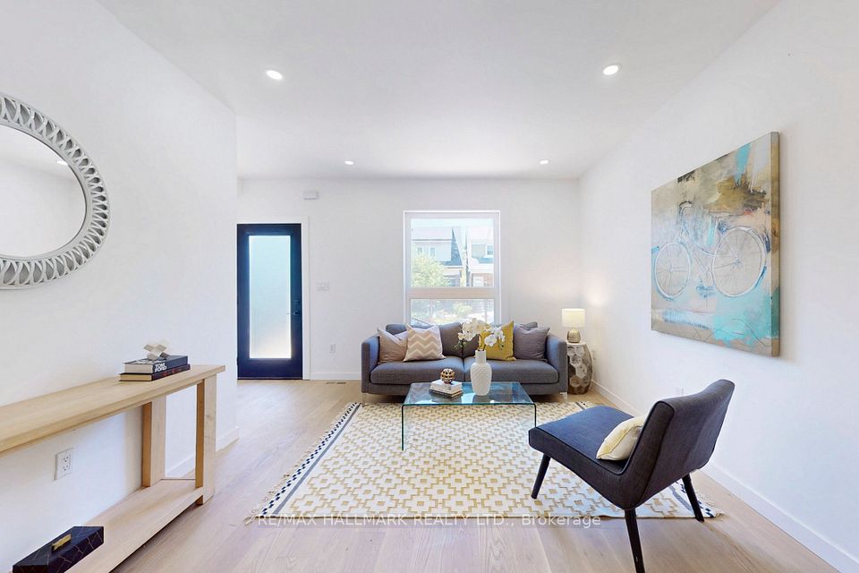 13 Ferrier Avenue, Toronto, ON M4K 3H5