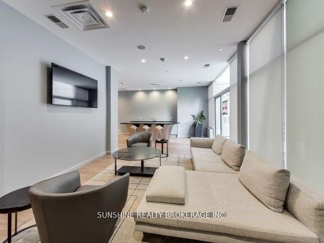2 Bedrooms Condo at 155 Yorkville,  Toronto For sale
