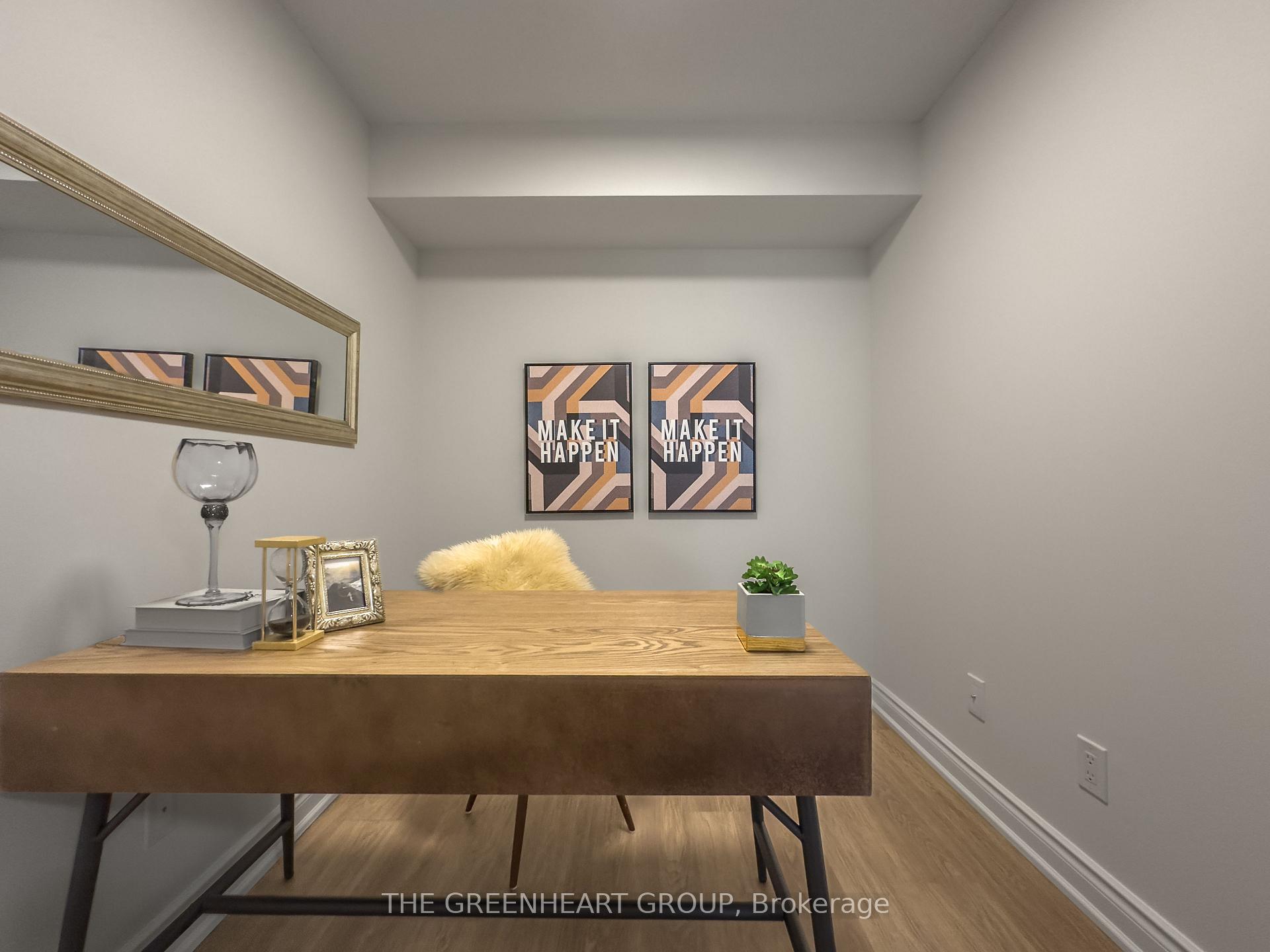 3 Bedrooms Condo at 155 Beecroft,  Toronto For sale