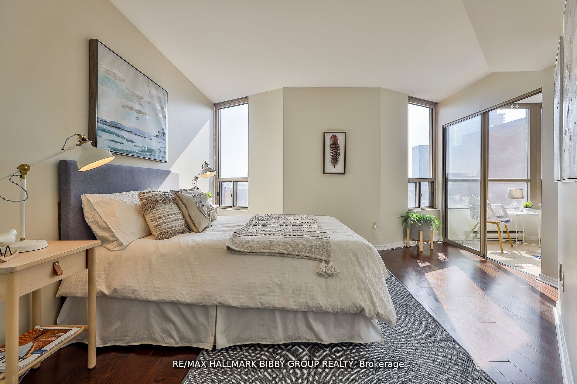 160 Frederick Street, #803