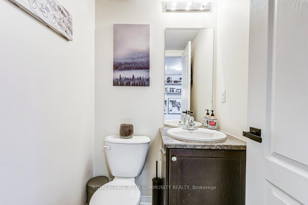 4 Bedrooms Condo at 651 Warden, Toronto For sale