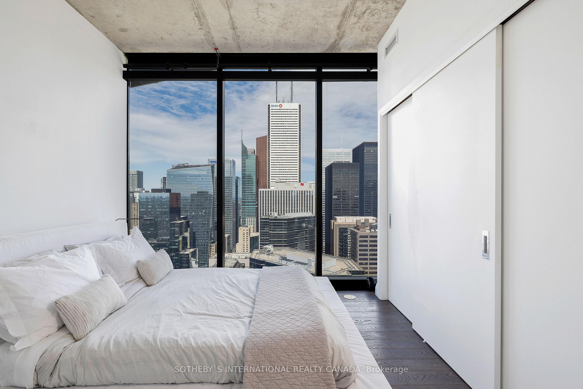 4 Bedrooms Condo at 224 King,  Toronto For sale