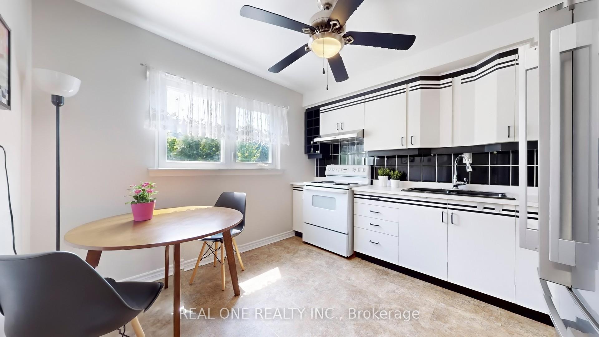 4 Bedrooms Condo at 54 Bonis, Toronto For sale