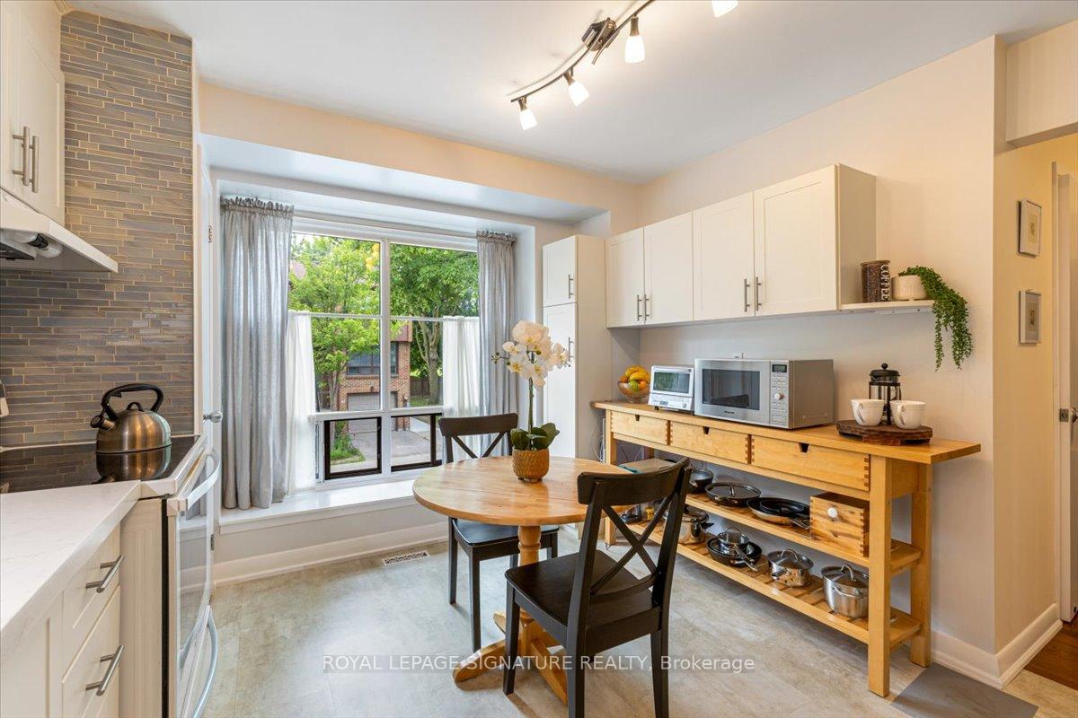 3 Bedrooms Condo at 86 Wagon Trailway, Toronto For sale