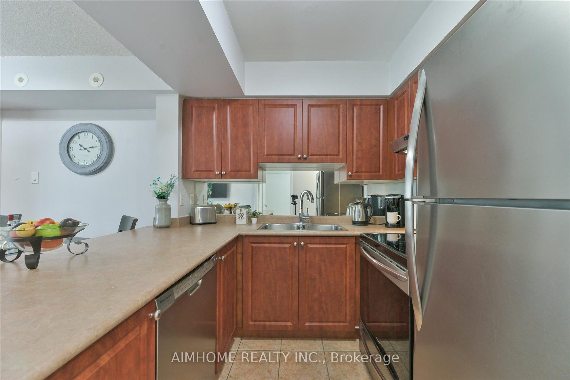 3 Bedrooms Condo at 55 George Appleton, Toronto For sale