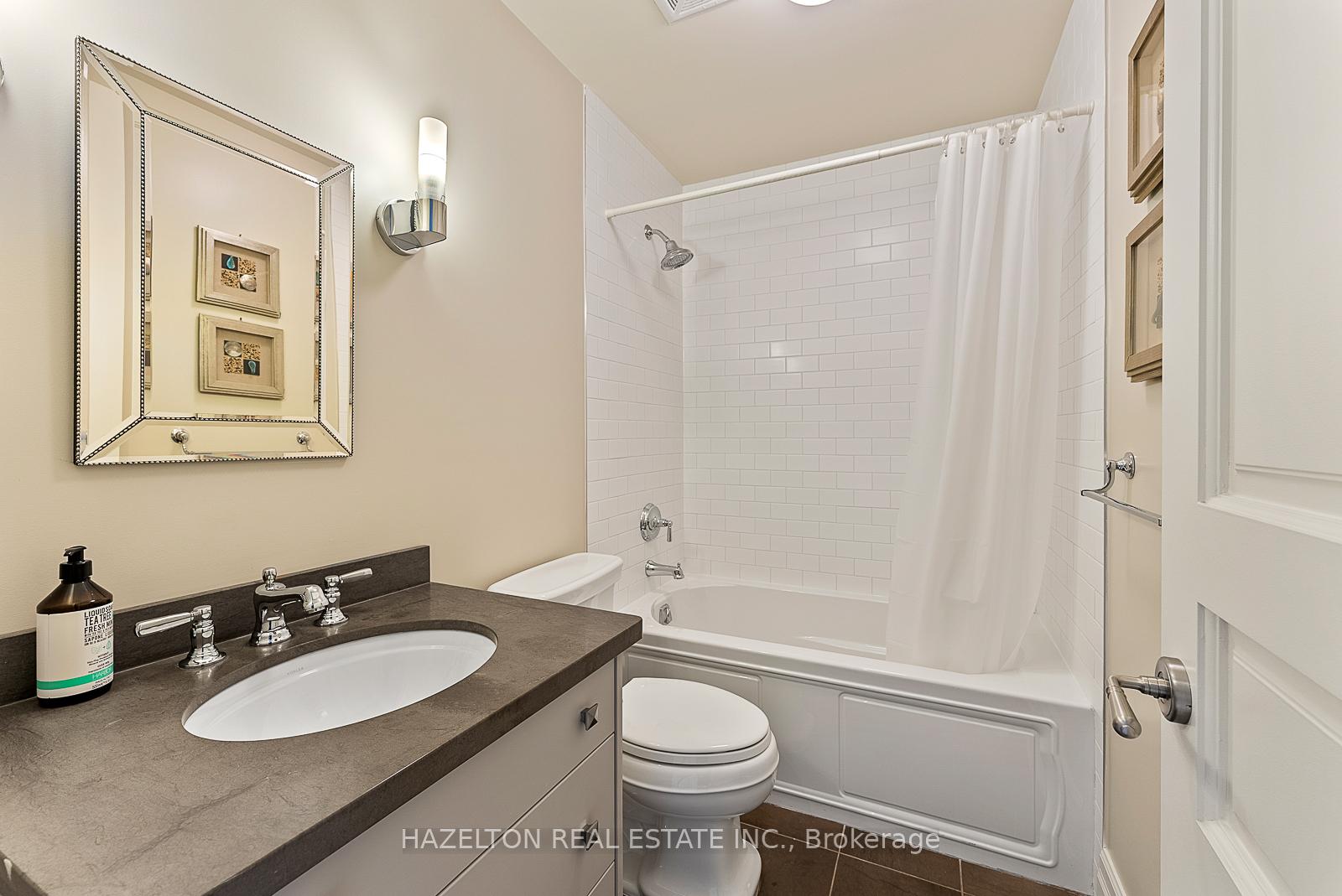 3 Bedrooms Condo at 155 St Clair, Toronto For sale