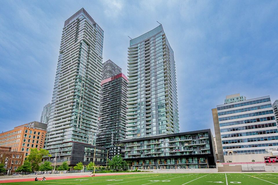 30 Roehampton Avenue 413