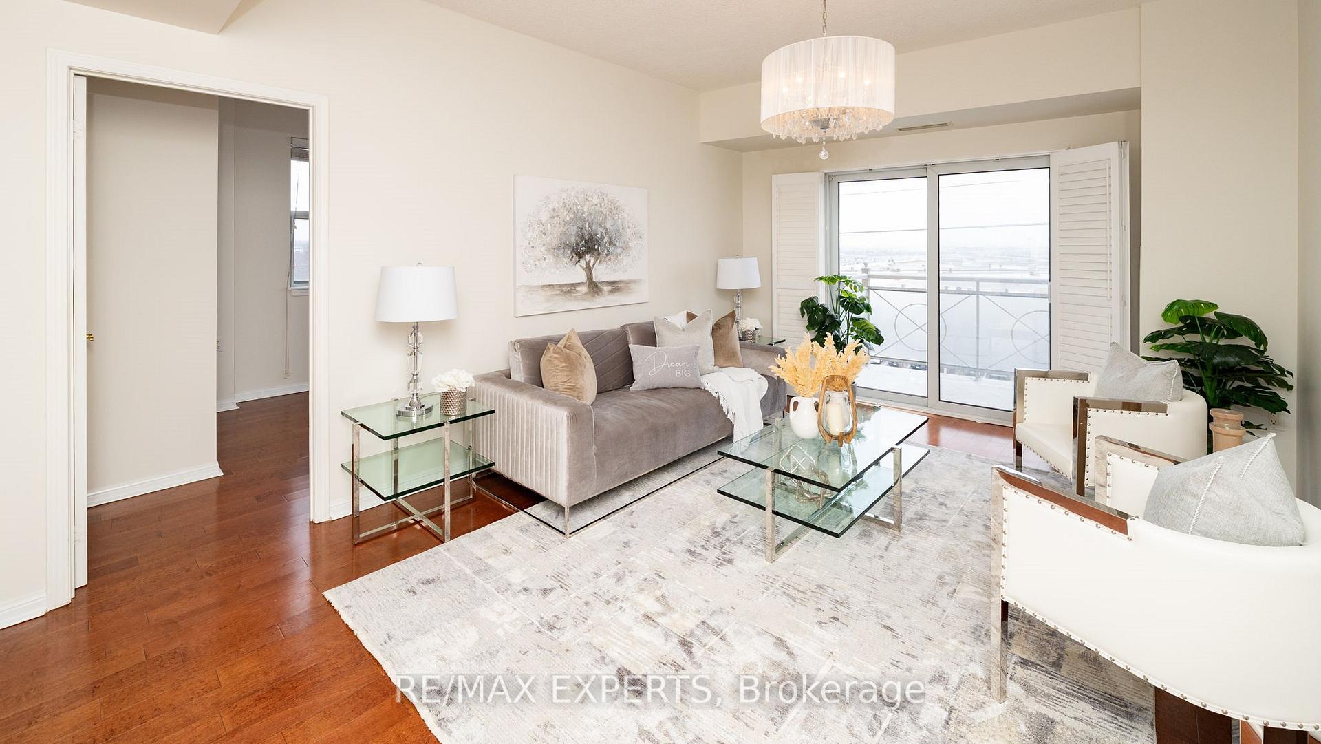 2 Bedrooms Condo at 2500 Rutherford, Vaughan For sale