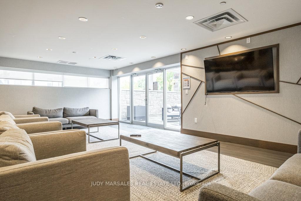 2 Bedrooms Condo at 16 Markle,  Hamilton For sale