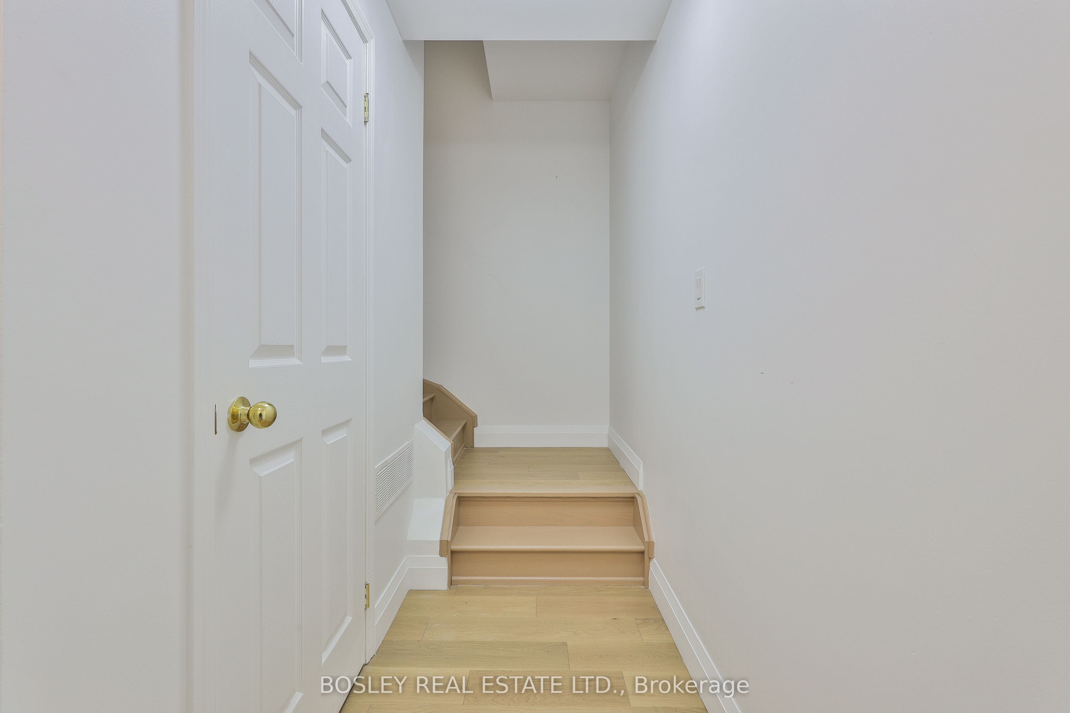 639 Lawrence Avenue W, #302