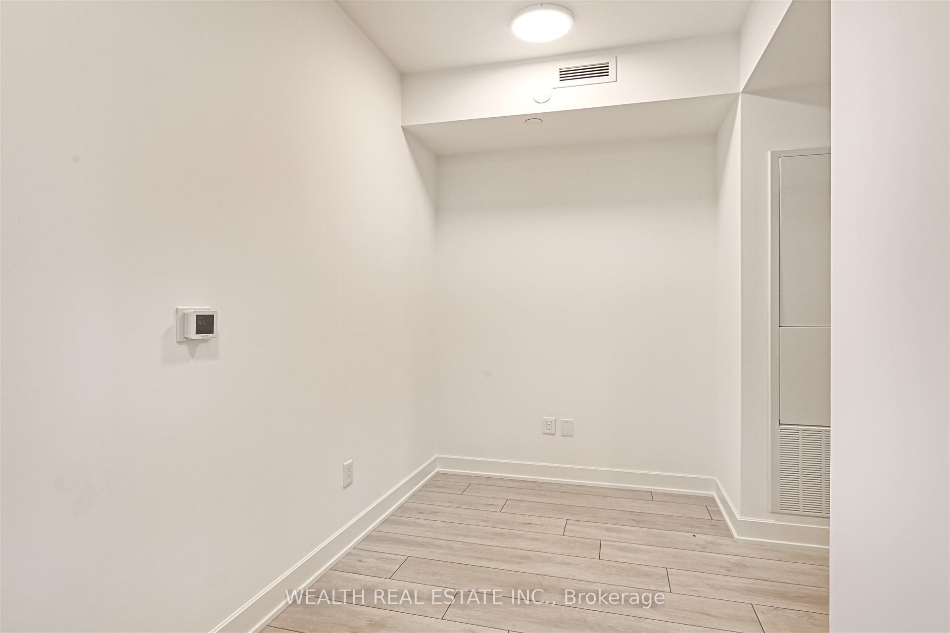 3 Bedrooms Condo at 35 Mercer,  Toronto For sale