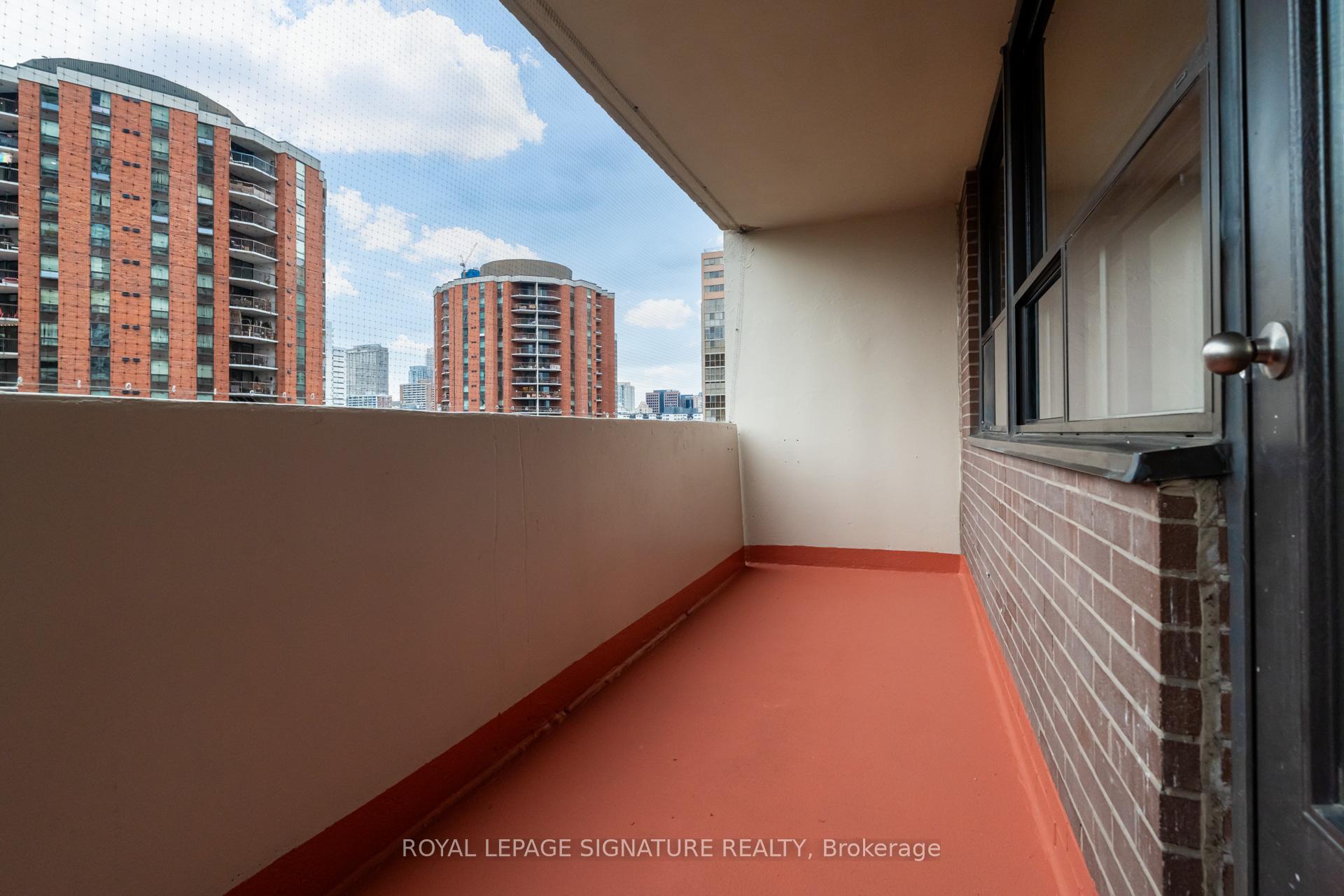 Condo at 40 Homewood, Toronto For sale