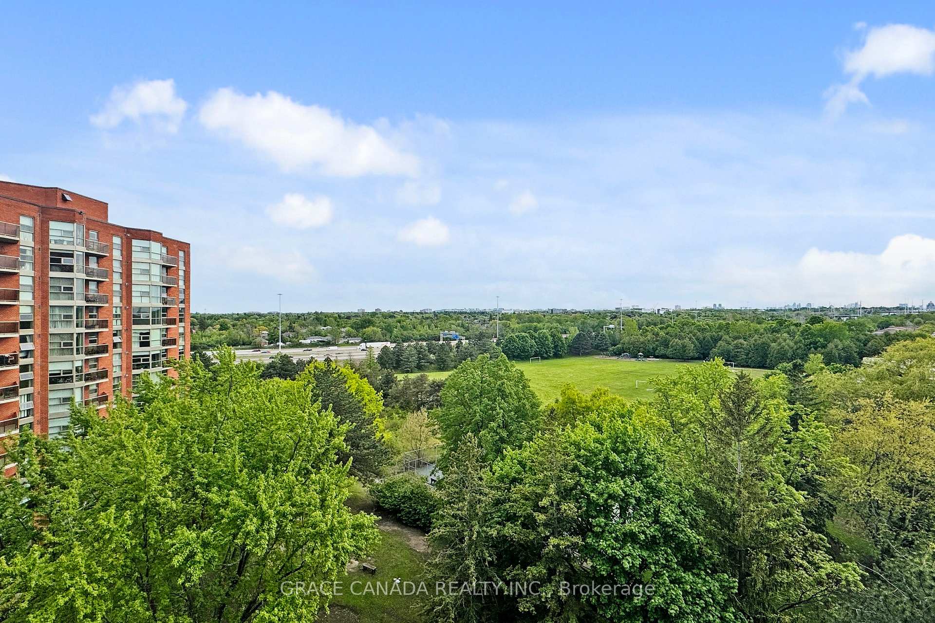 2 Bedrooms Condo at 10 Dean Park, Toronto For sale