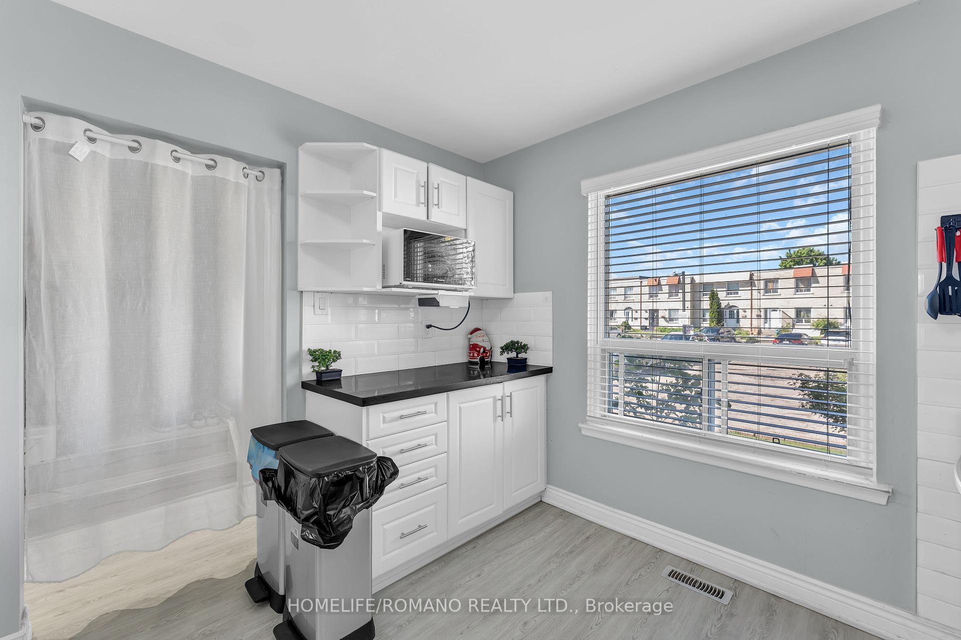 4 Bedrooms Condo at 7440 Goreway, Mississauga For sale