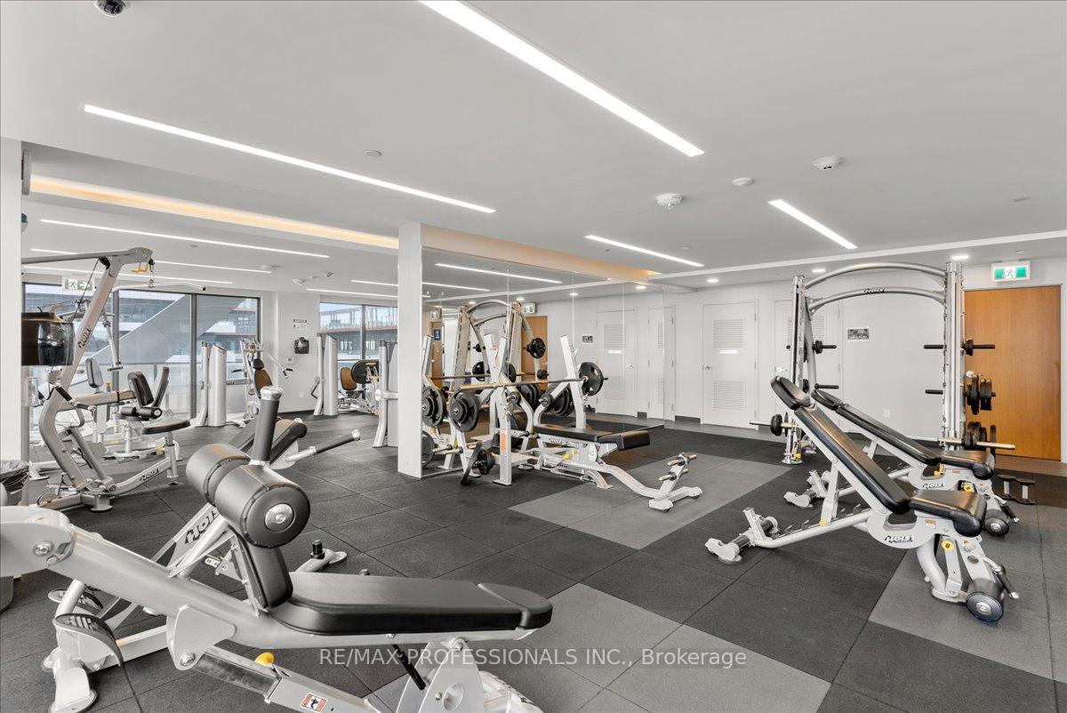 2 Bedrooms Condo at 20 Shore Breeze, Toronto For sale