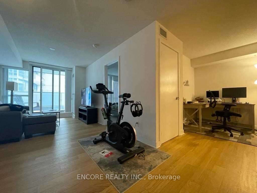 295 Adelaide St Street W, #921