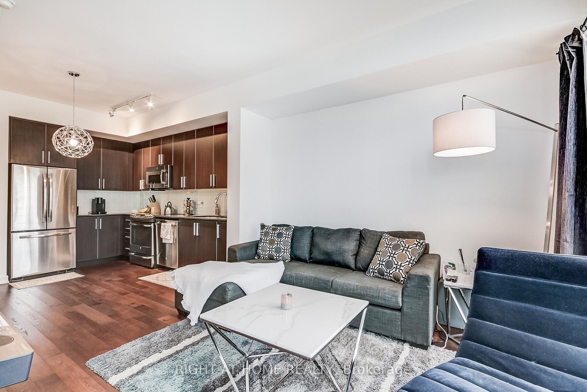 2 Bedrooms Condo at 2212 Lake Shore, Toronto For sale
