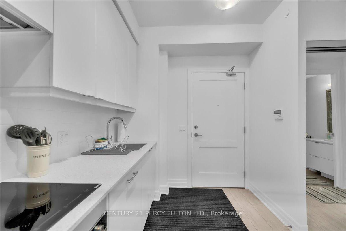 1 Bedroom Condo at 30 Elm, Mississauga For sale