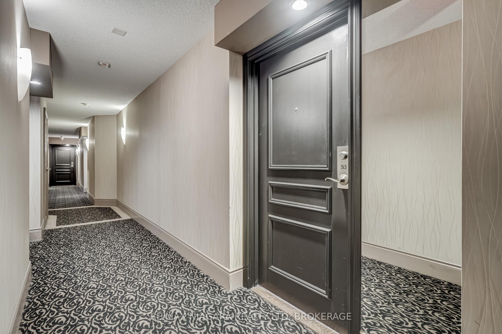 2 Bedrooms Condo at 872 Sheppard, Toronto For sale
