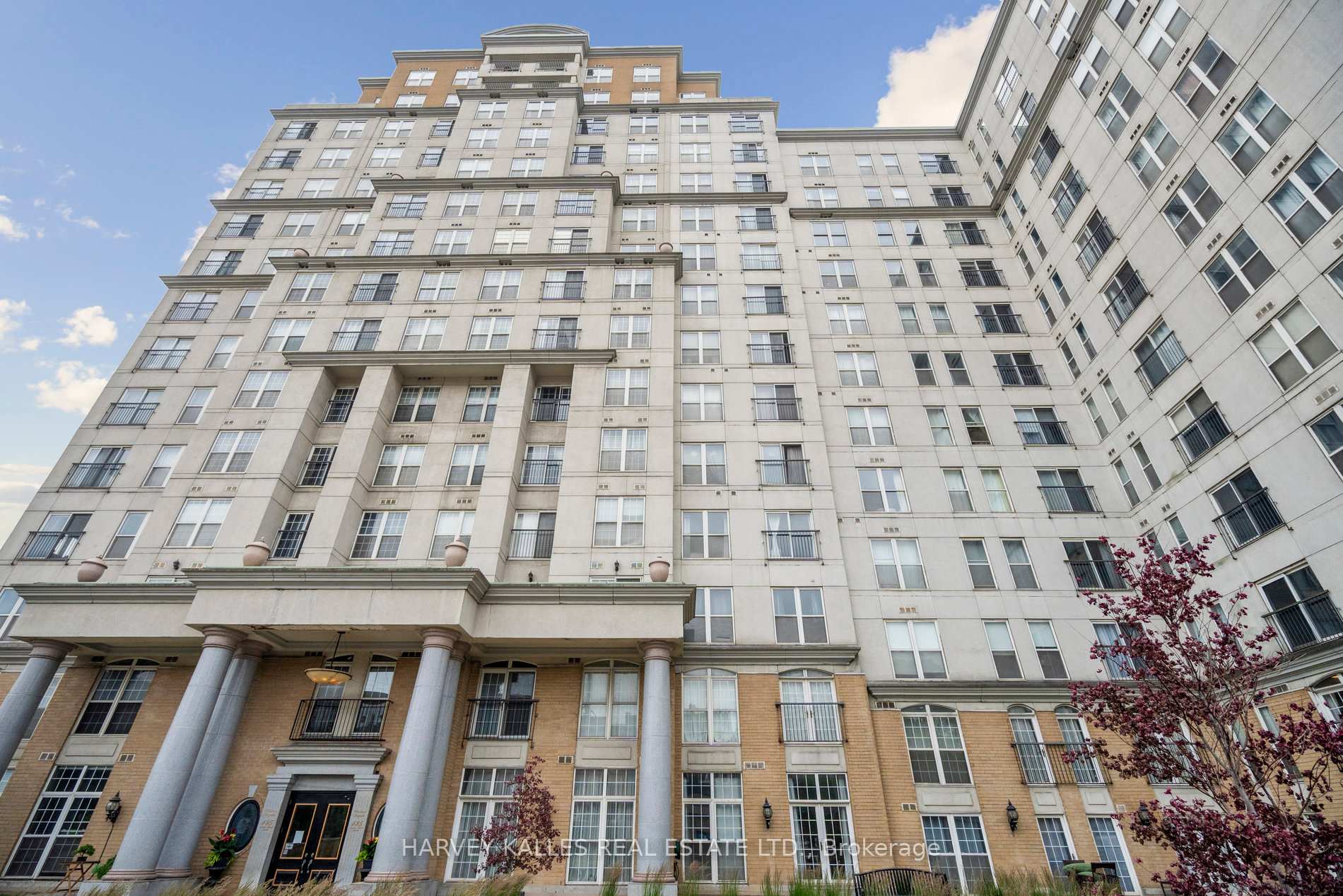 135 James Street S 414