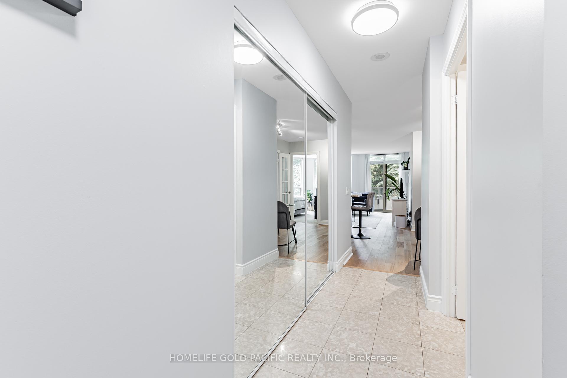 2 Bedrooms Condo at 78 Harrison Garden, Toronto For sale