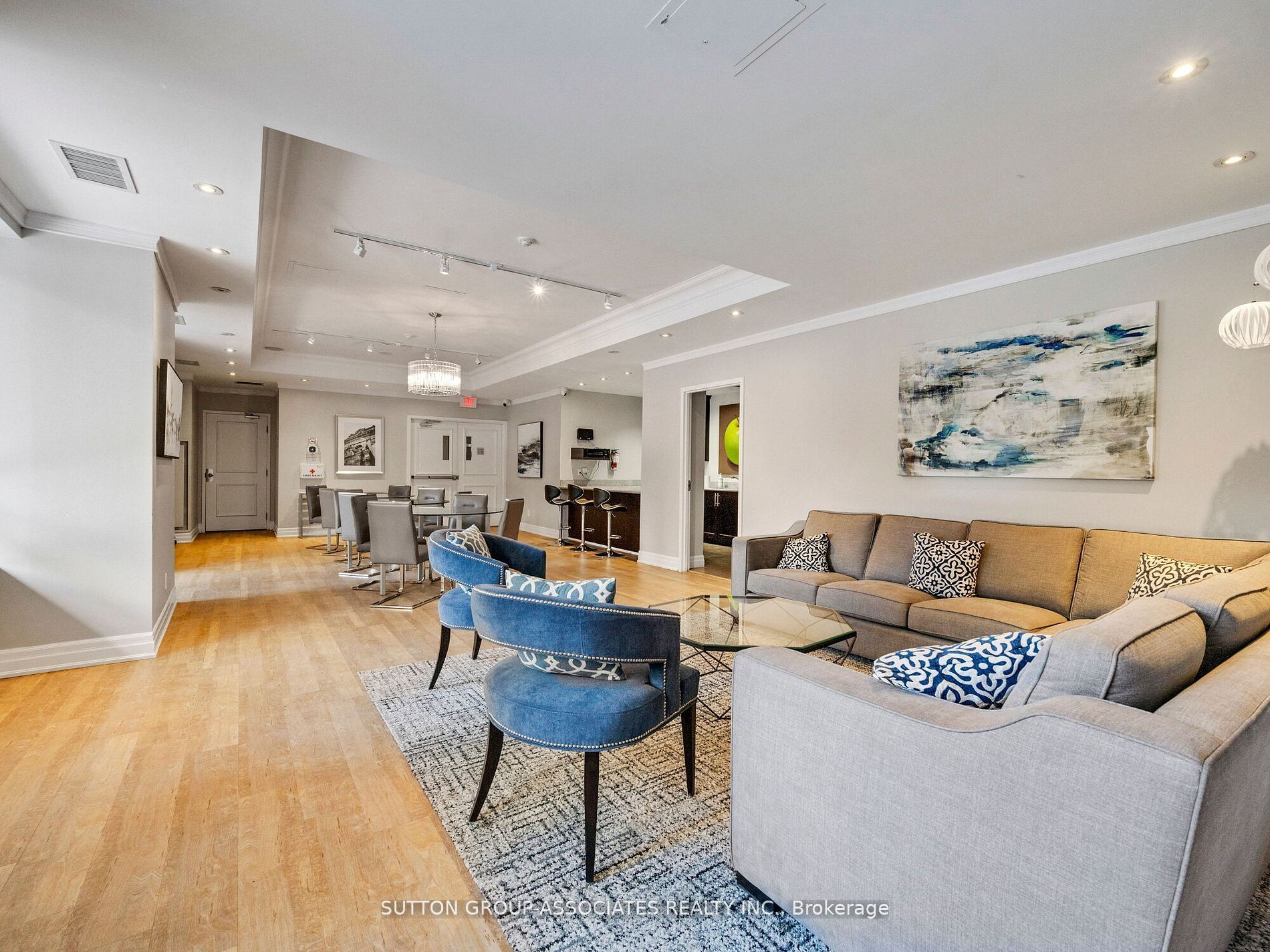 900 Mount Pleasant Road, #320