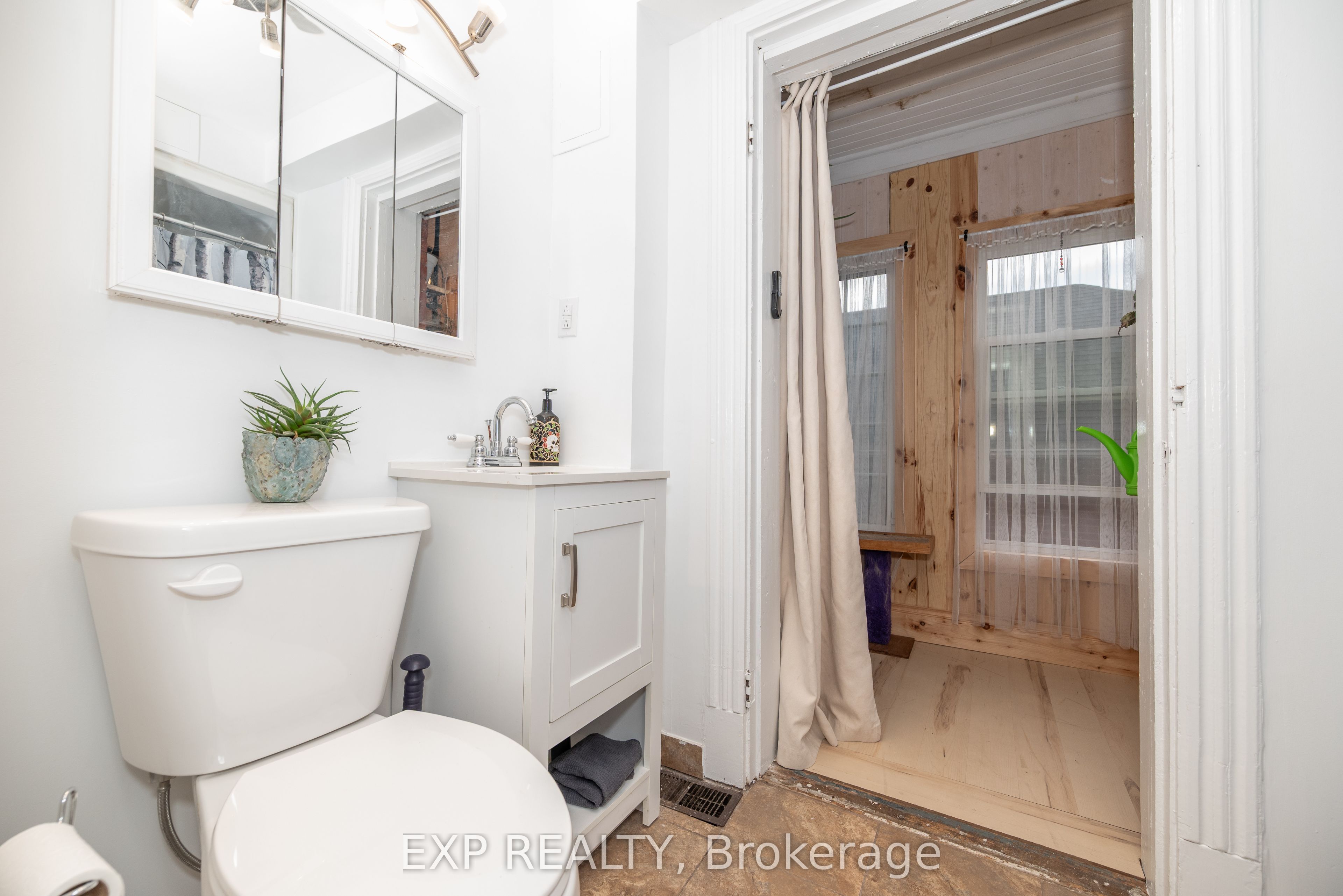 308 Queens Crescent, Renfrew, ON K7V 2B3