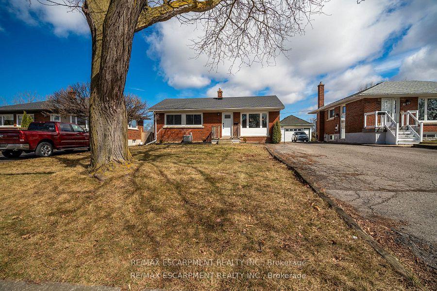 14 Milton Road, St. Catharines, ON L2P 3E8