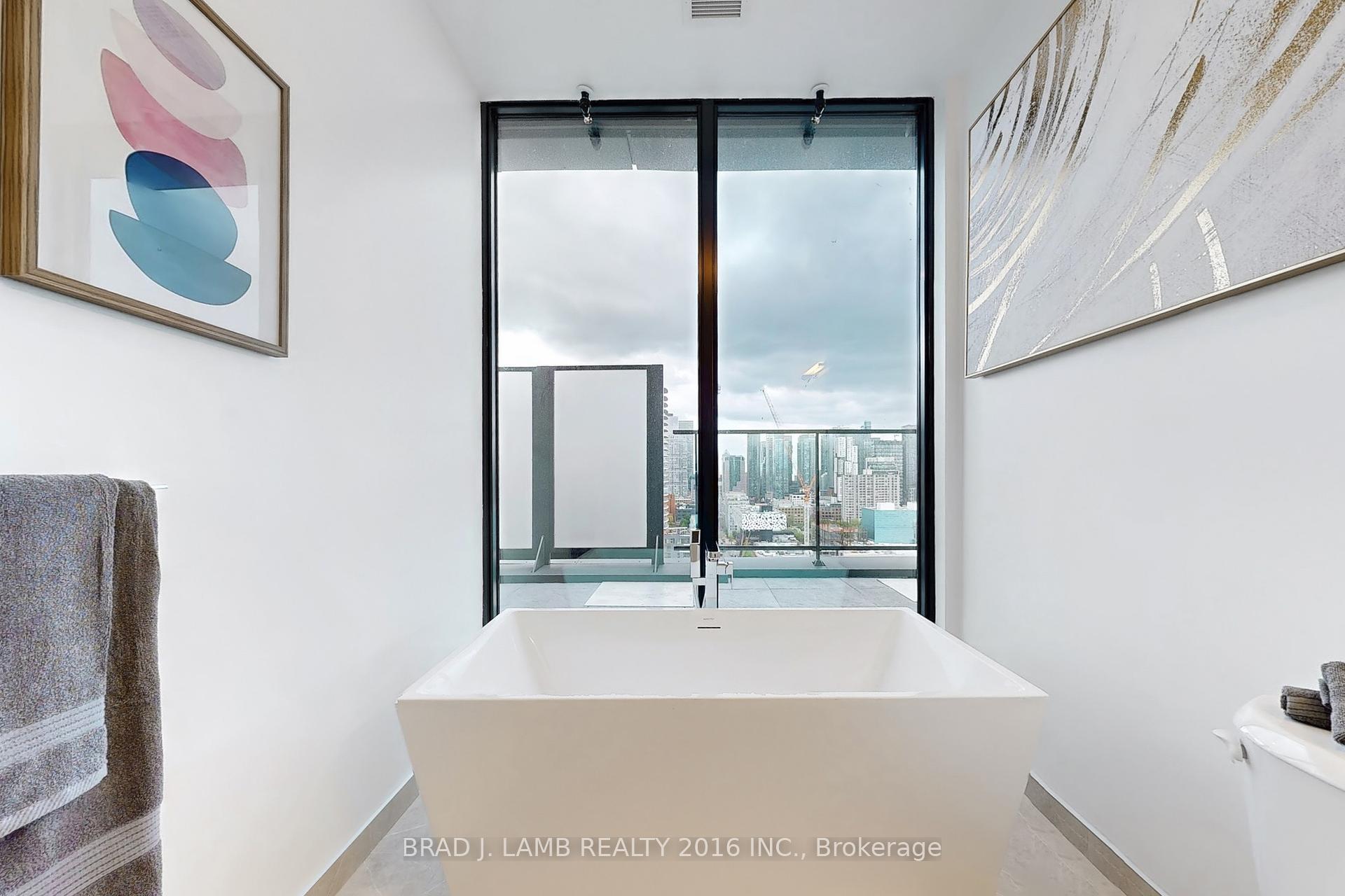3 Bedrooms Condo at 195 McCaul, Toronto For sale