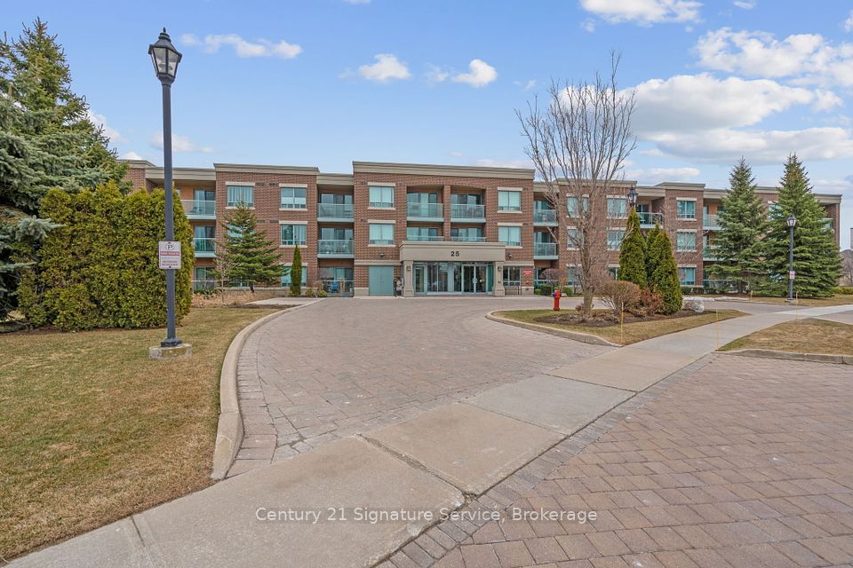 #212 - 25 Via Rosedale Way, Brampton, ON L6R 3J8