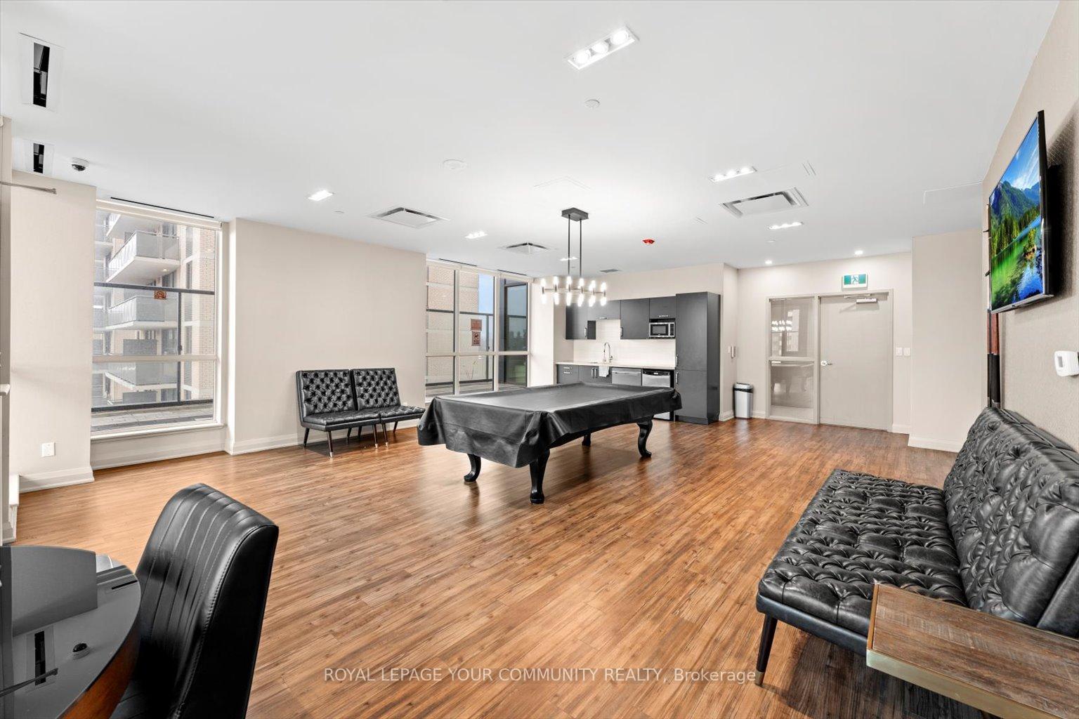 2 Bedrooms Condo at 1486 Bathurst, Toronto For sale