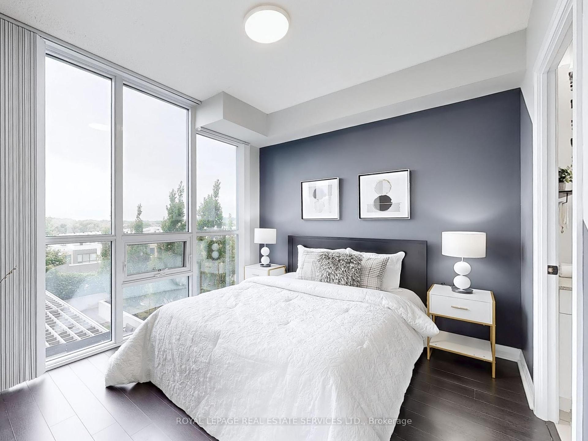 3 Bedrooms Condo at 5025 Four Springs, Mississauga For sale