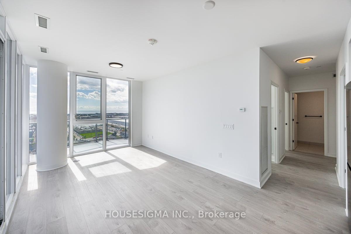 3 Bedrooms Condo at 36 Zorra,  Toronto For sale