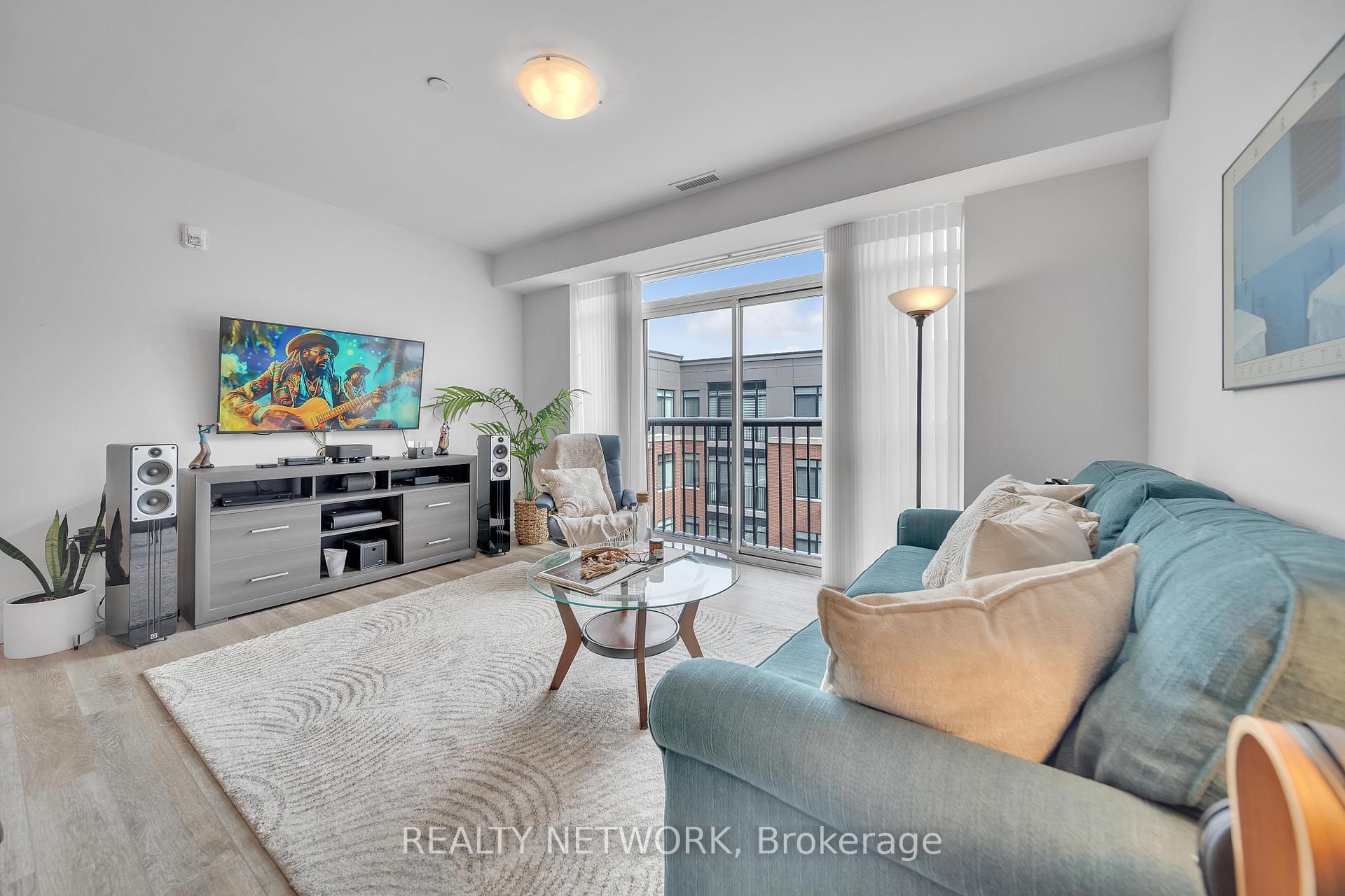 2 Bedrooms Condo at 1 Redfern, Hamilton For sale