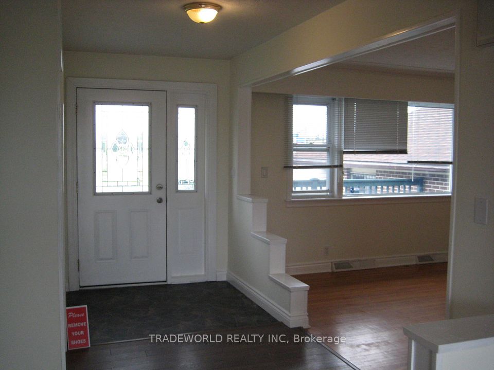 #1 - 23497 Woodbine Avenue, Georgina, ON L4P 0L5