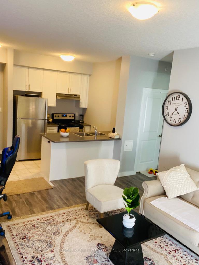 1 Bedroom Condo at 35 Southshore,  Hamilton For sale