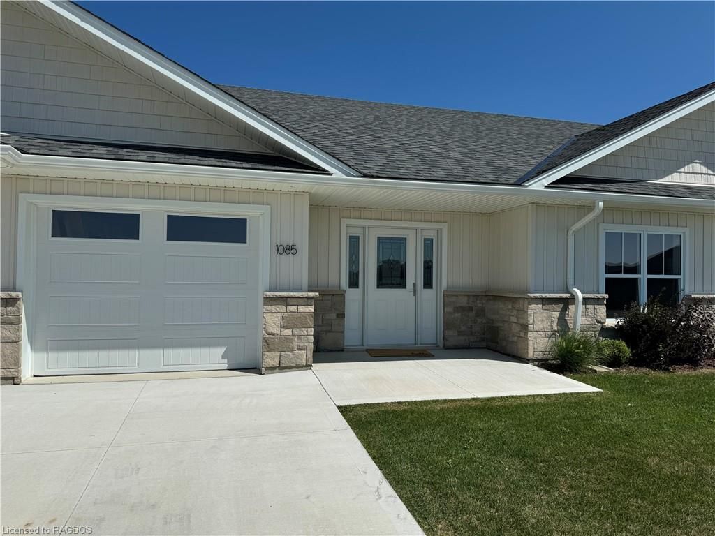 1085 WATERLOO Street Saugeen Shores Ontario N0H 2C3