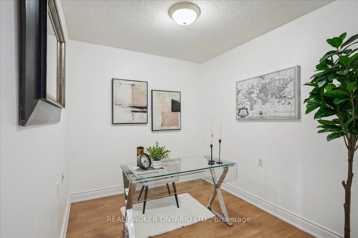 1 Bedroom Condo at 4640 Kimbermount, Mississauga For sale