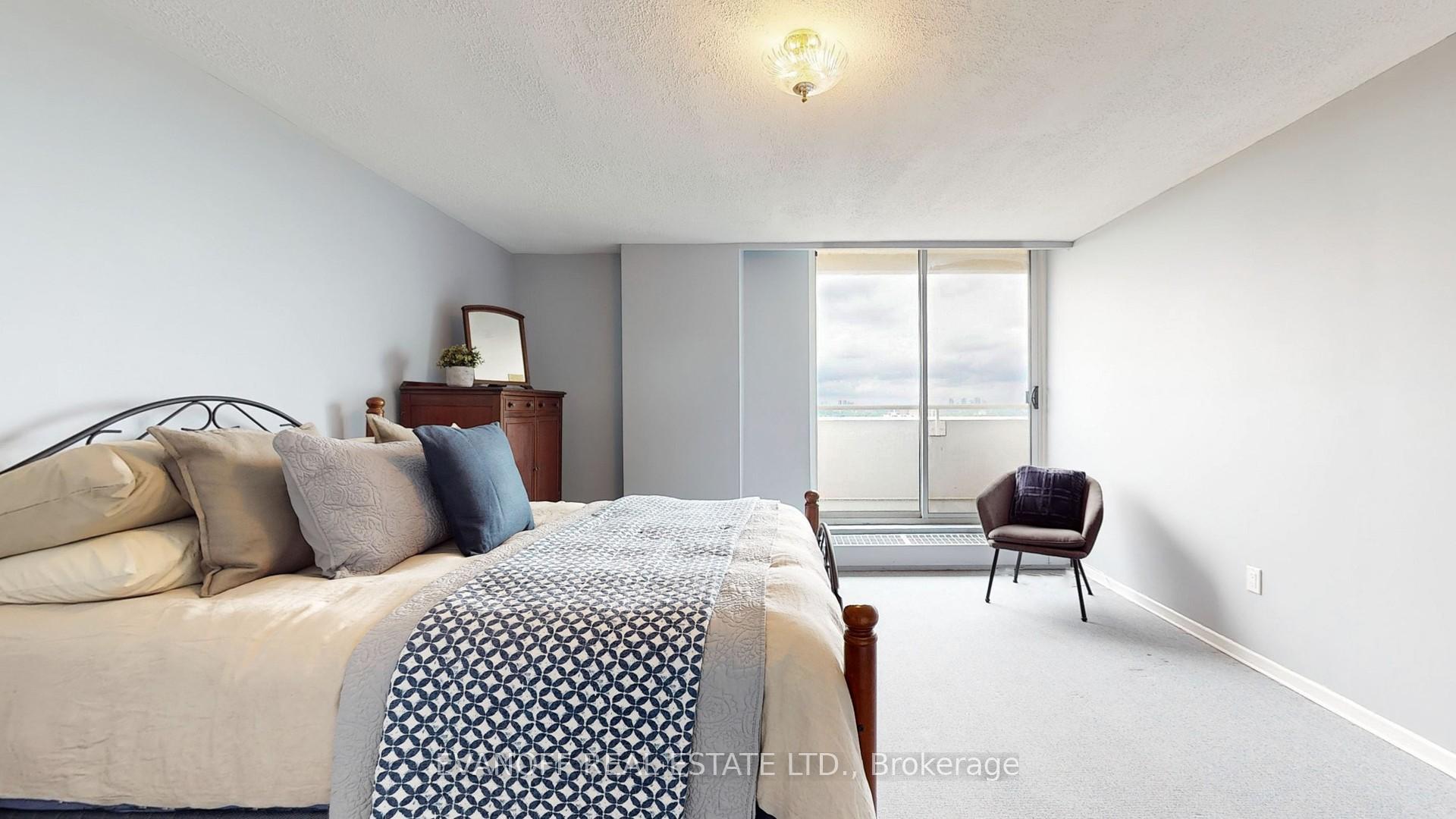 3 Bedrooms Condo at 3311 Kingston, Toronto For sale