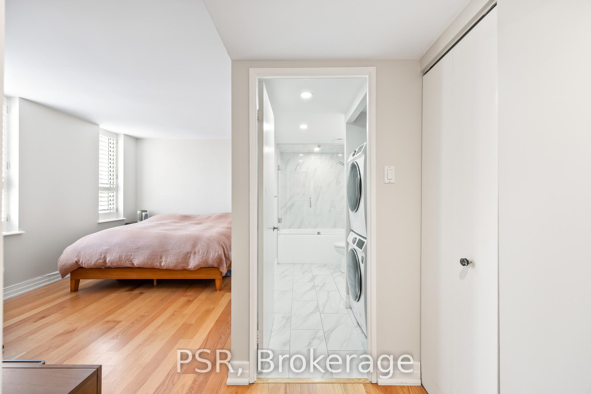 2 Bedrooms Condo at 95 Lombard, Toronto For sale