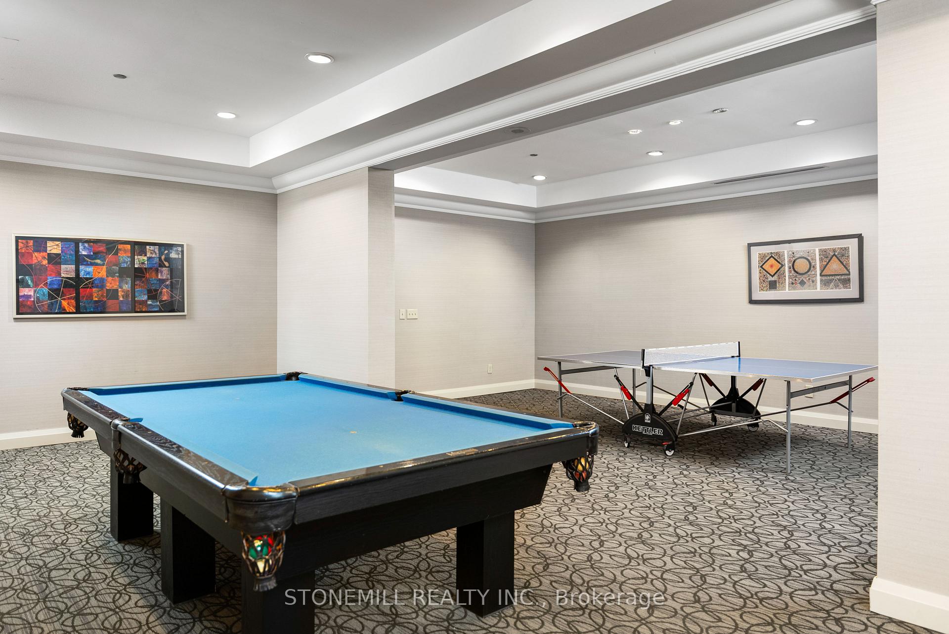 2 Bedrooms Condo at 1150 Parkwest, Mississauga For sale