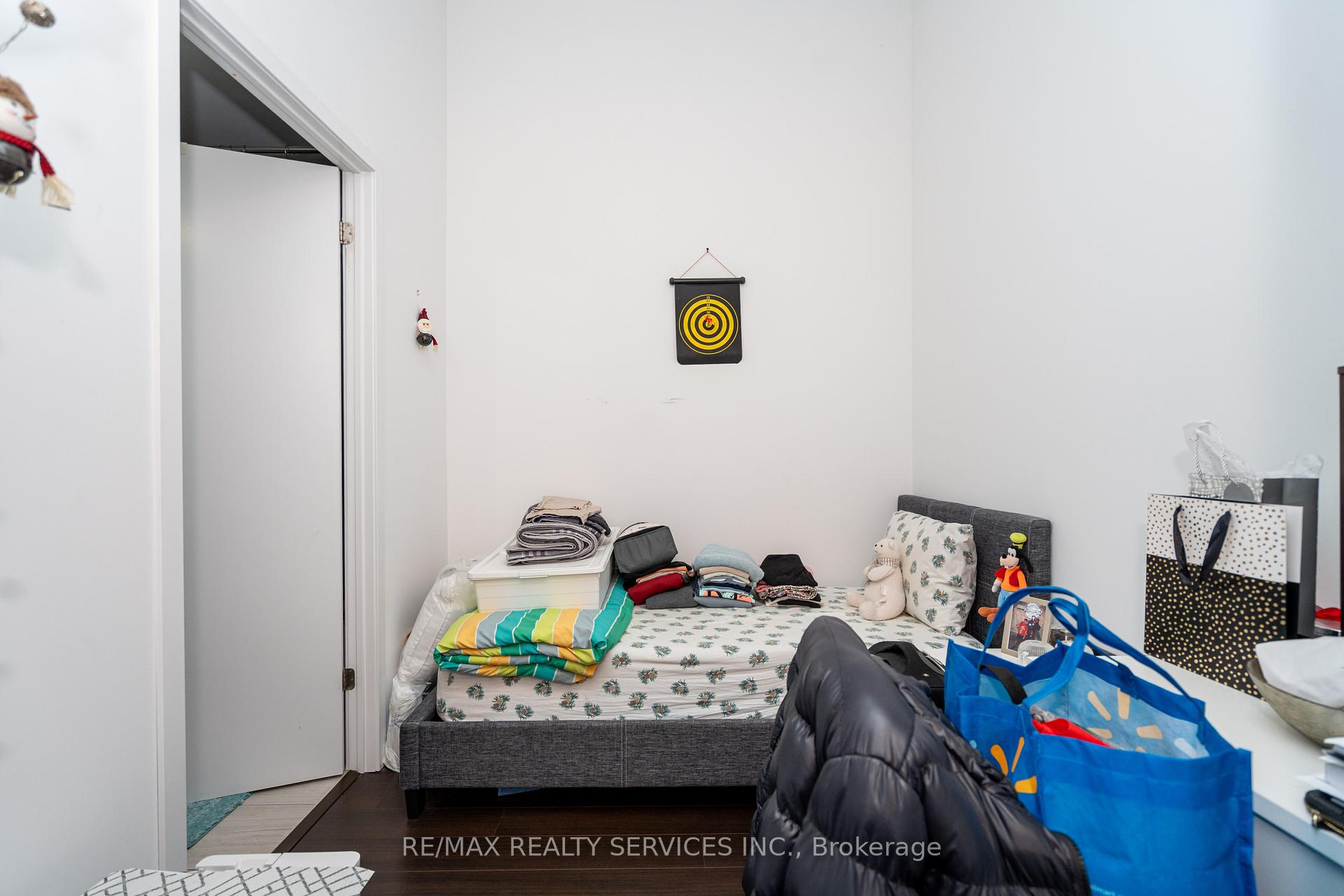 1 Bedroom Condo at 2560 Eglinton, Mississauga For sale