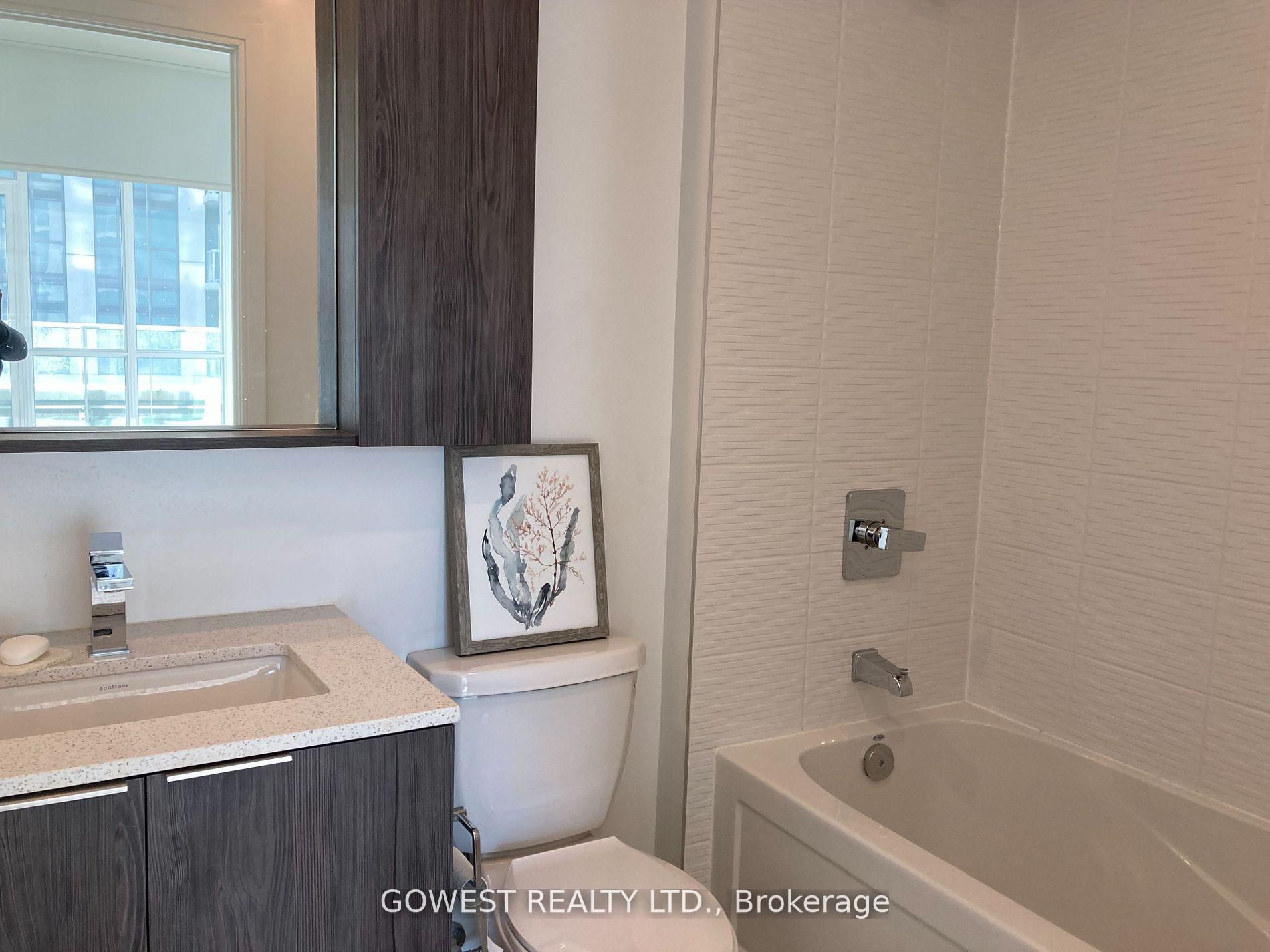 2 Bedrooms Condo at 70 Annie Craig,  Toronto For sale