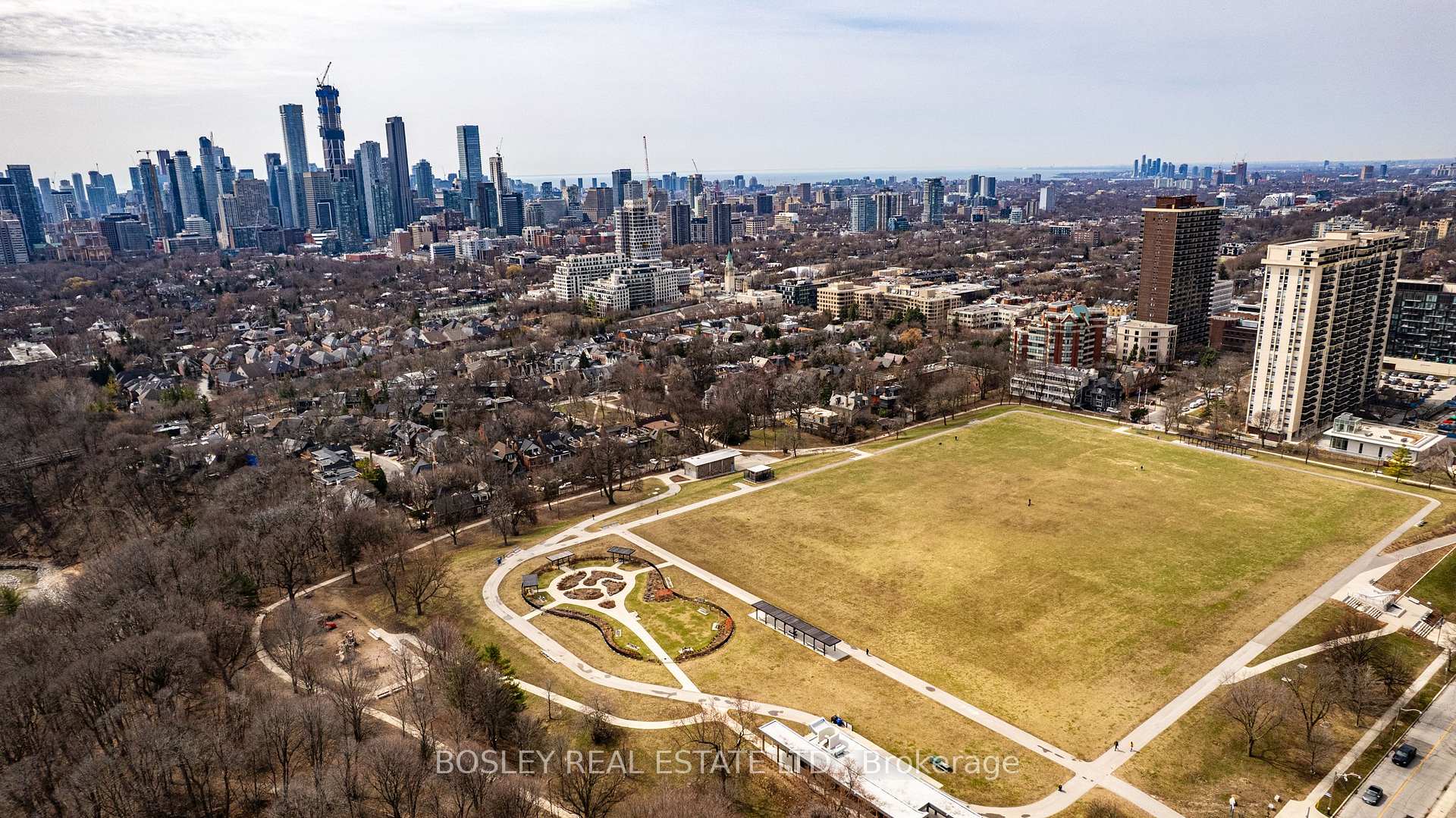 4 Bedrooms Condo at 95 Summerhill, Toronto For sale