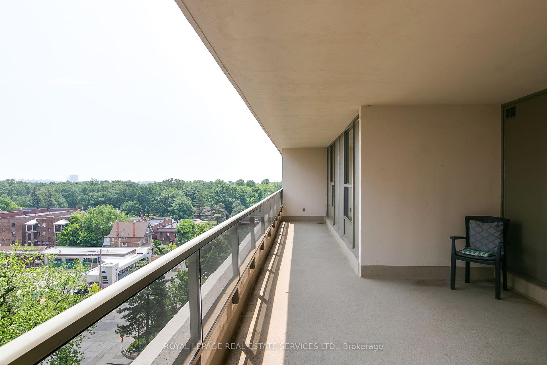 2 Bedrooms Condo at 50 Quebec, Toronto For sale