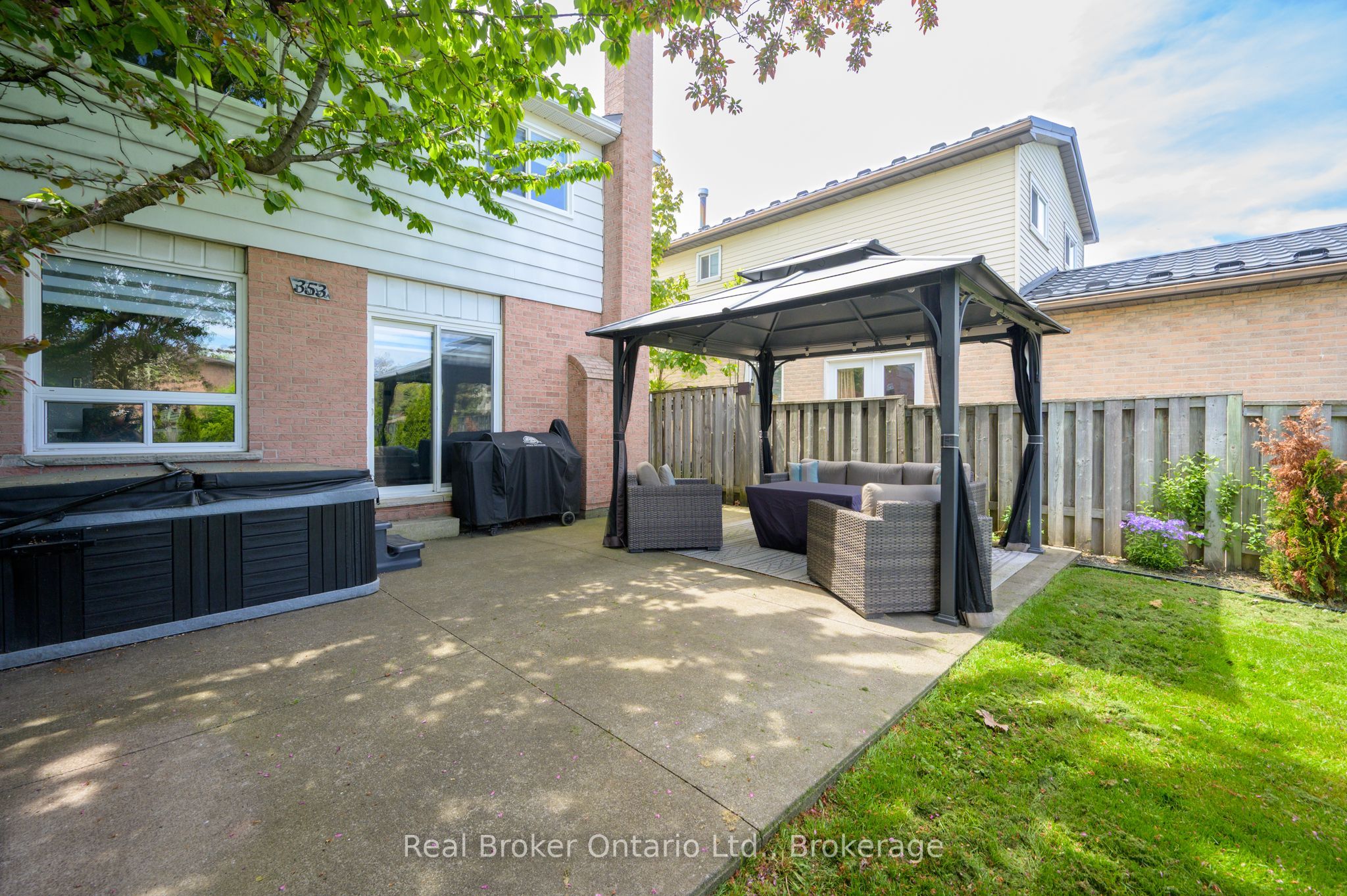 353 Macintosh Drive