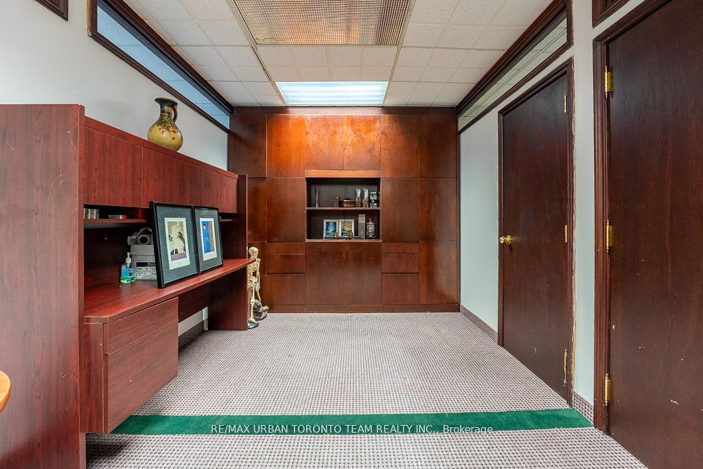 120 Carlton Street, #208